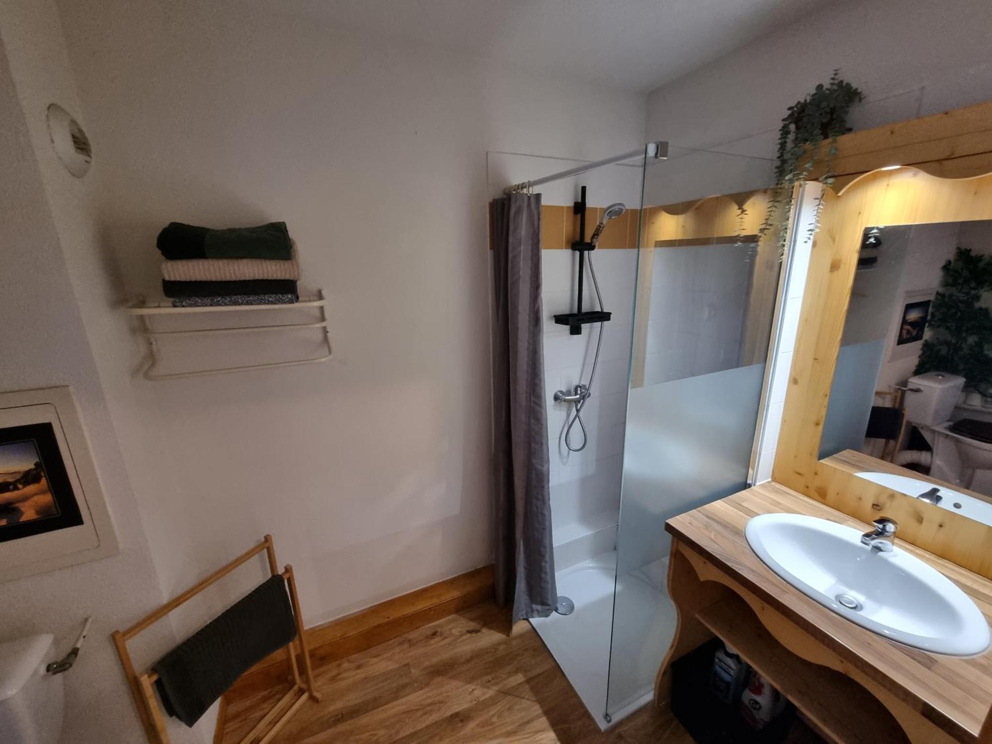 Appartement 4 Personnes 32M2 Au Pied Des Pistes- Wifi- Balcon Sud- Chamrousse 1650 Bagian luar foto