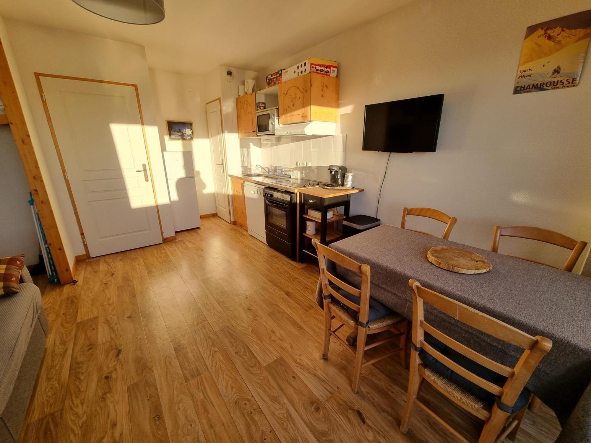 Appartement 4 Personnes 32M2 Au Pied Des Pistes- Wifi- Balcon Sud- Chamrousse 1650 Bagian luar foto